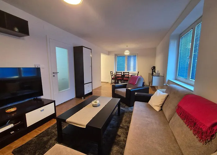 Ringpeace Apartment, Trnsko